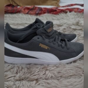Puma Sneakers